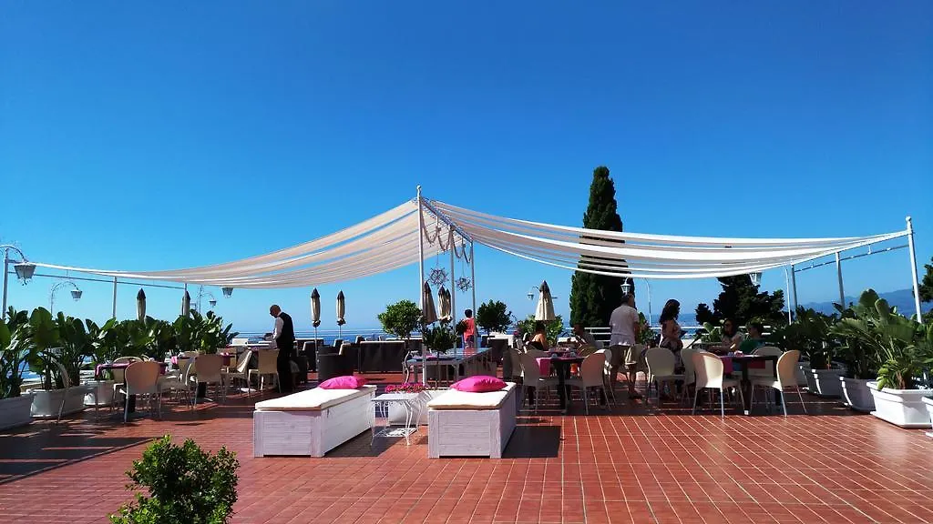 Hotel Continental Taormine 3*,