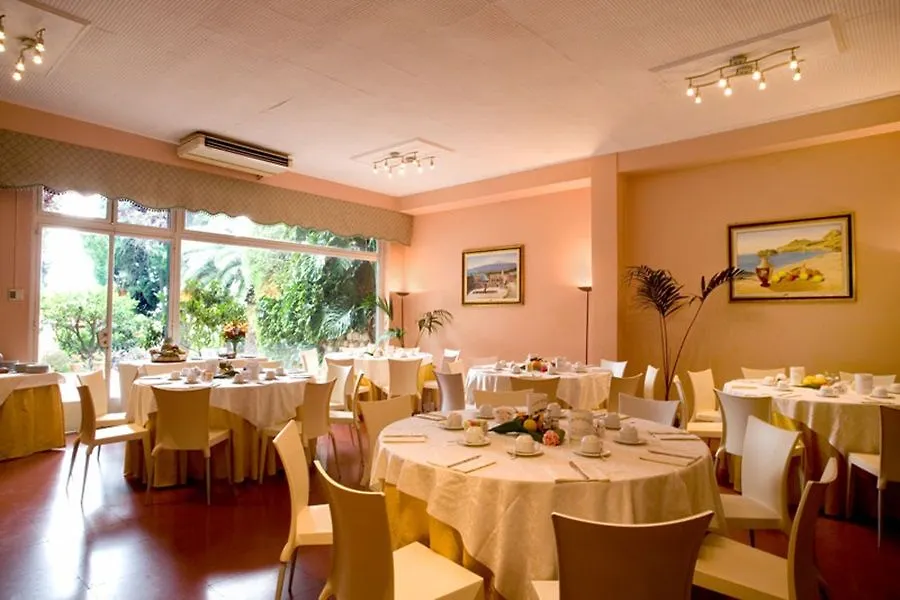 Hotel Continental Taormine 3*,